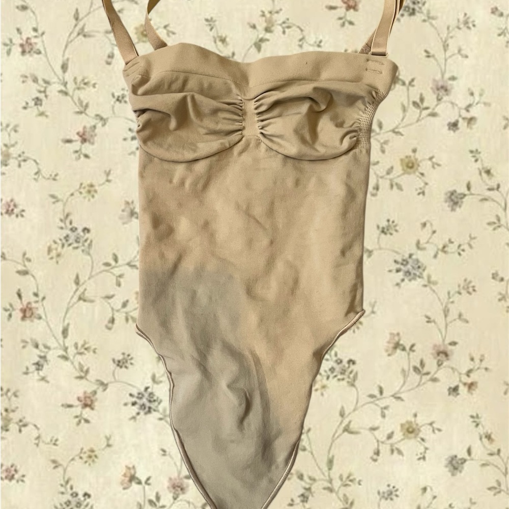 SKIMS seamless sculpt bodysuit